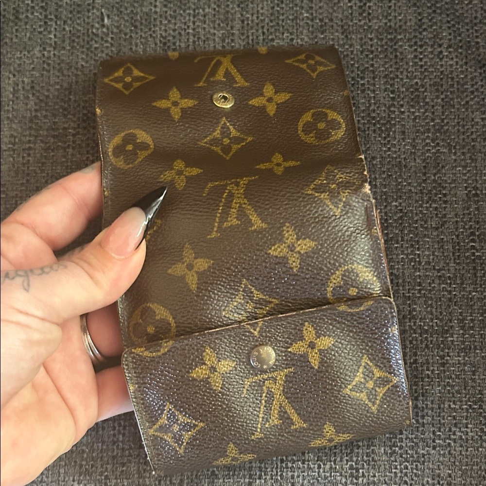 Louis Vuitton Classic Brown Monogram Wallet - Picture 12 of 12
